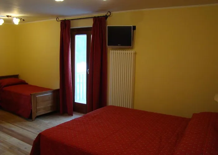 Le Petit Abri Hotel Champoluc