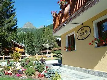 Le Petit Abri Szálloda 3*
