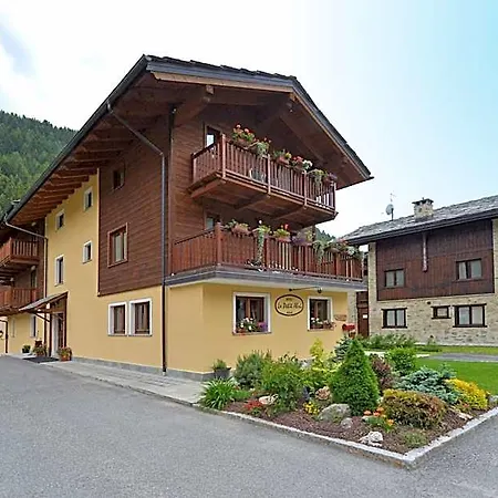 Le Petit Abri Otel Champoluc