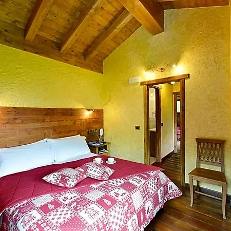 Otel Le Petit Abri Champoluc