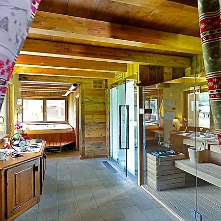 Otel Le Petit Abri Champoluc