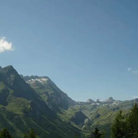 Le Petit Abri Hotel Champoluc